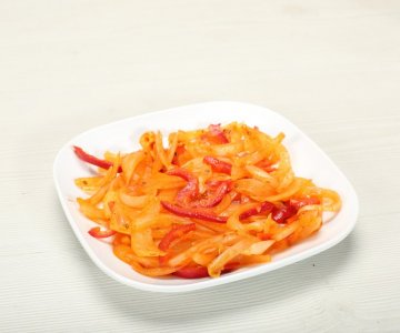 Pişmiş Soğan Salatası